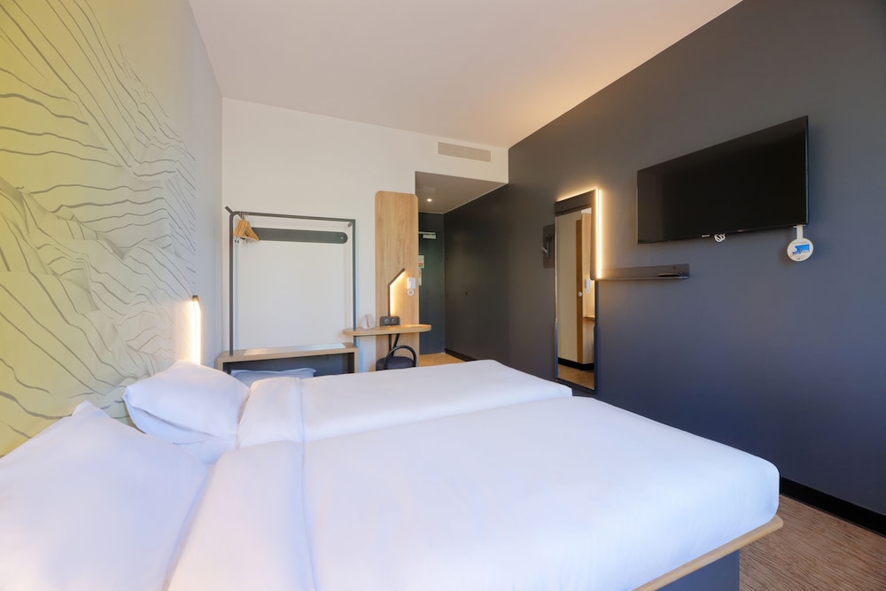 Twin Room, Non Smoking - Photo 2