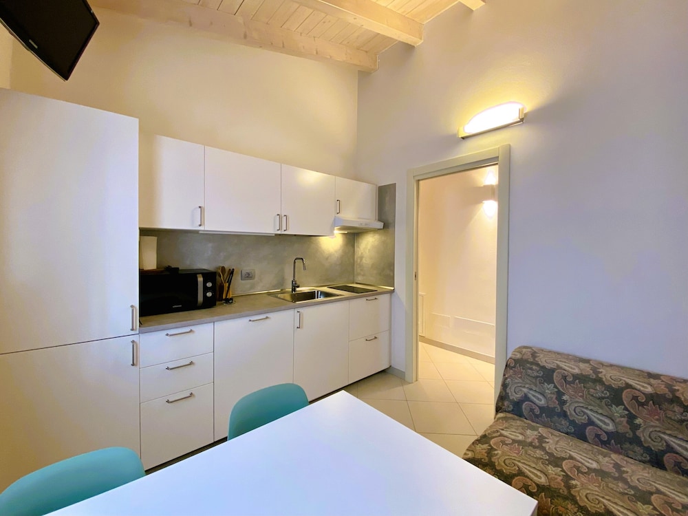 Basic Apartment photo 3