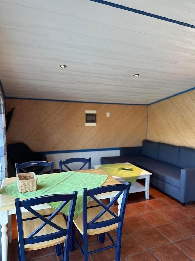 Classic Cabin, 2 Bedrooms, Ocean View