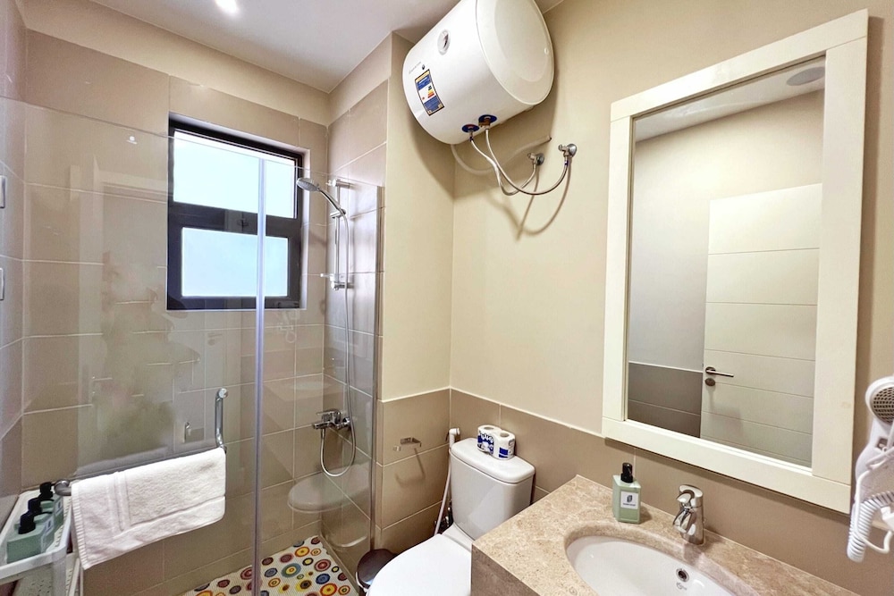 Basic Apartment photo 2