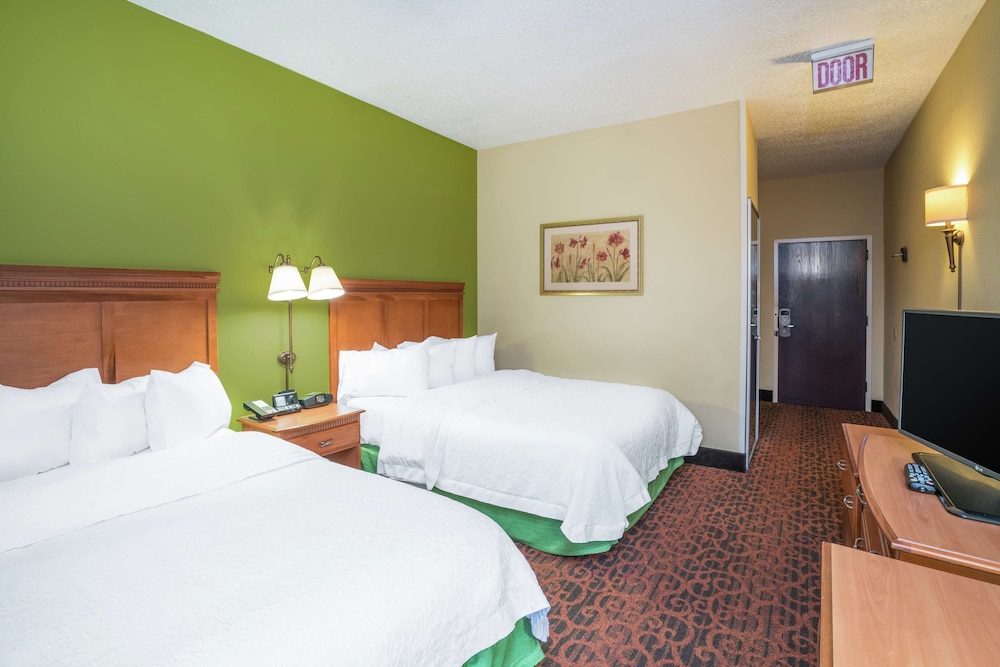 Room, 2 Queen Beds, Accessible, Bathtub (Mobility & Hearing) photo 1