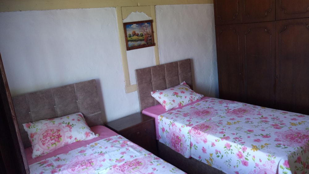 Economy Twin Room, Non Smoking, City View photo 1