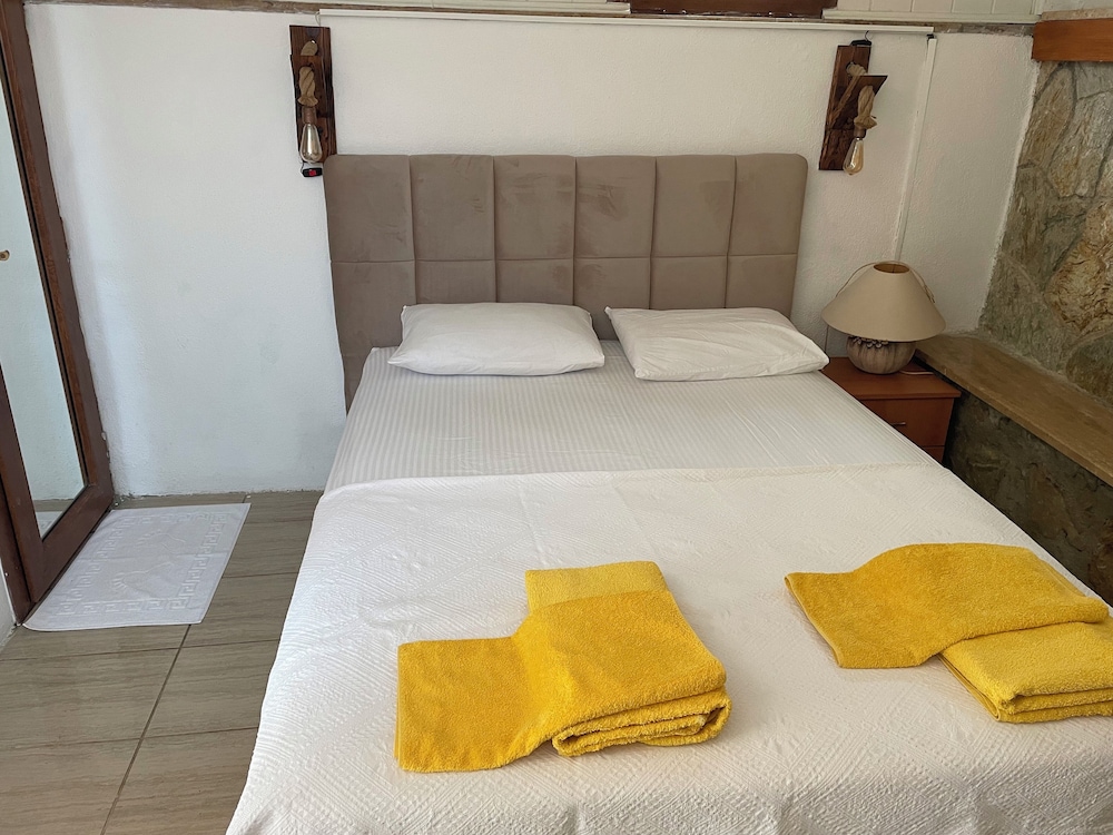 Classic Double or Twin Room photo 2