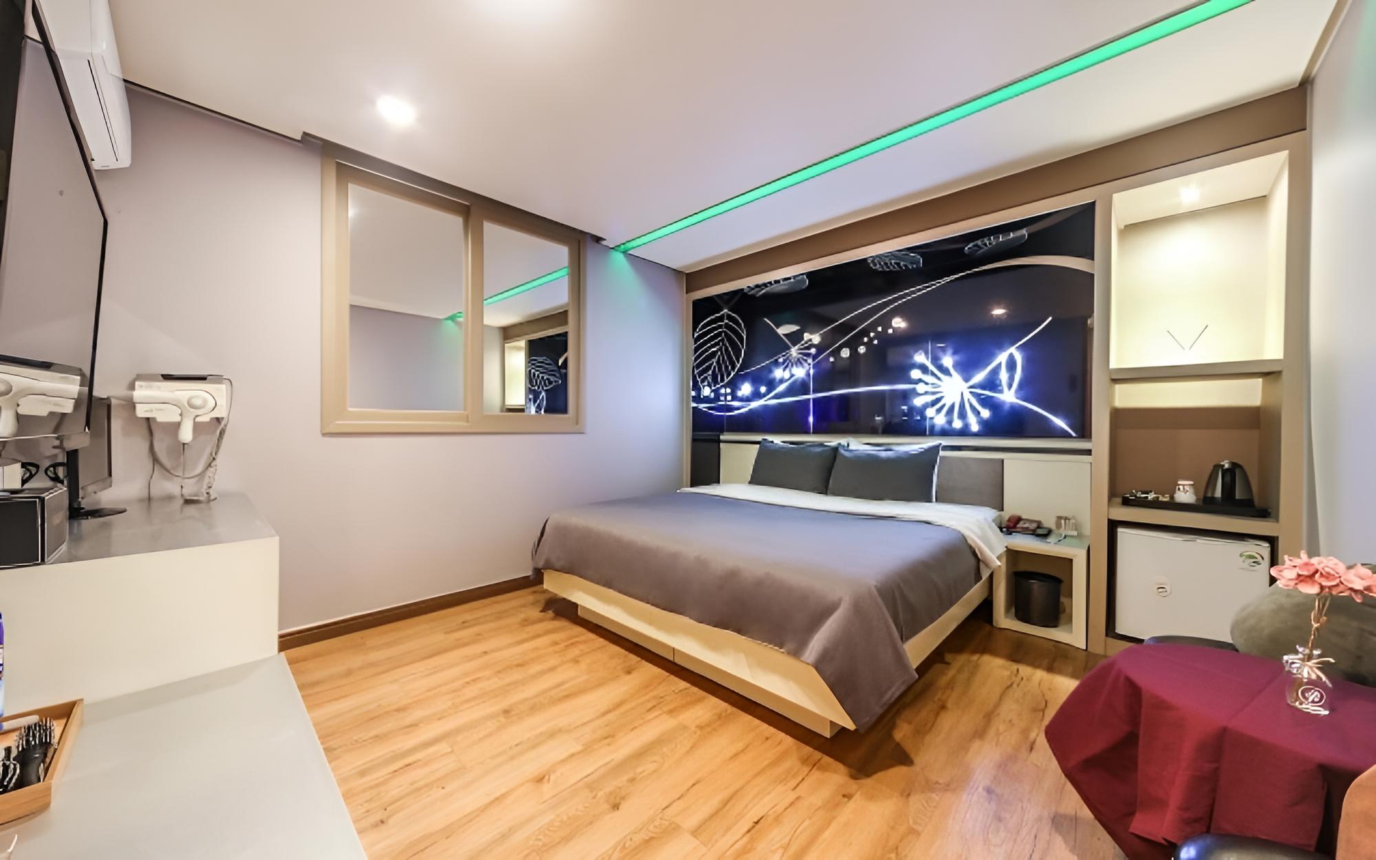 Room (Standard room)