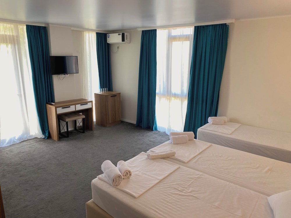 Deluxe Quadruple Room, Sea View