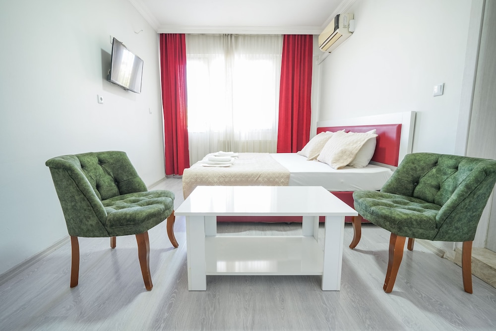 Double Room - Photo 11