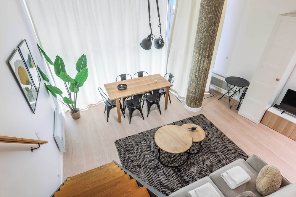 Apartment photo 1