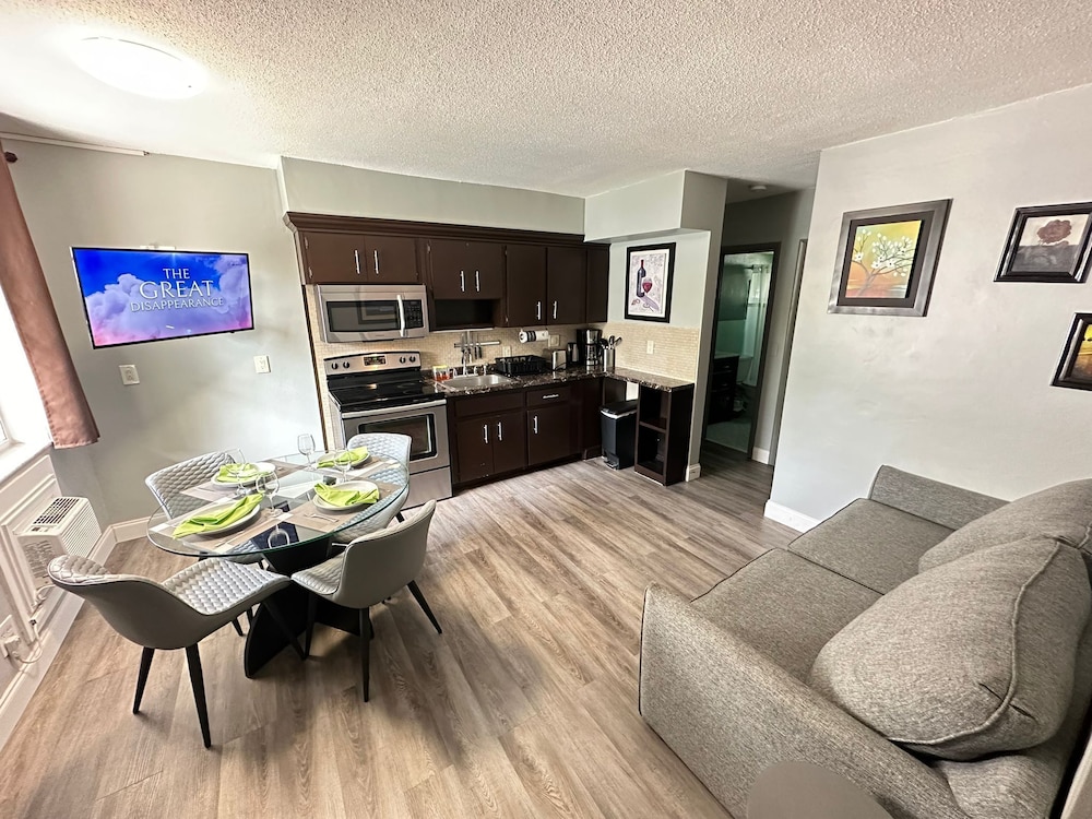 Comfort Apartment, 2 Bedrooms, Kitchen, Pool View photo 3