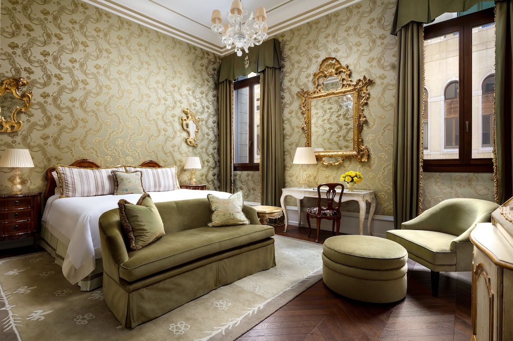 Deluxe Room, 1 King Bed