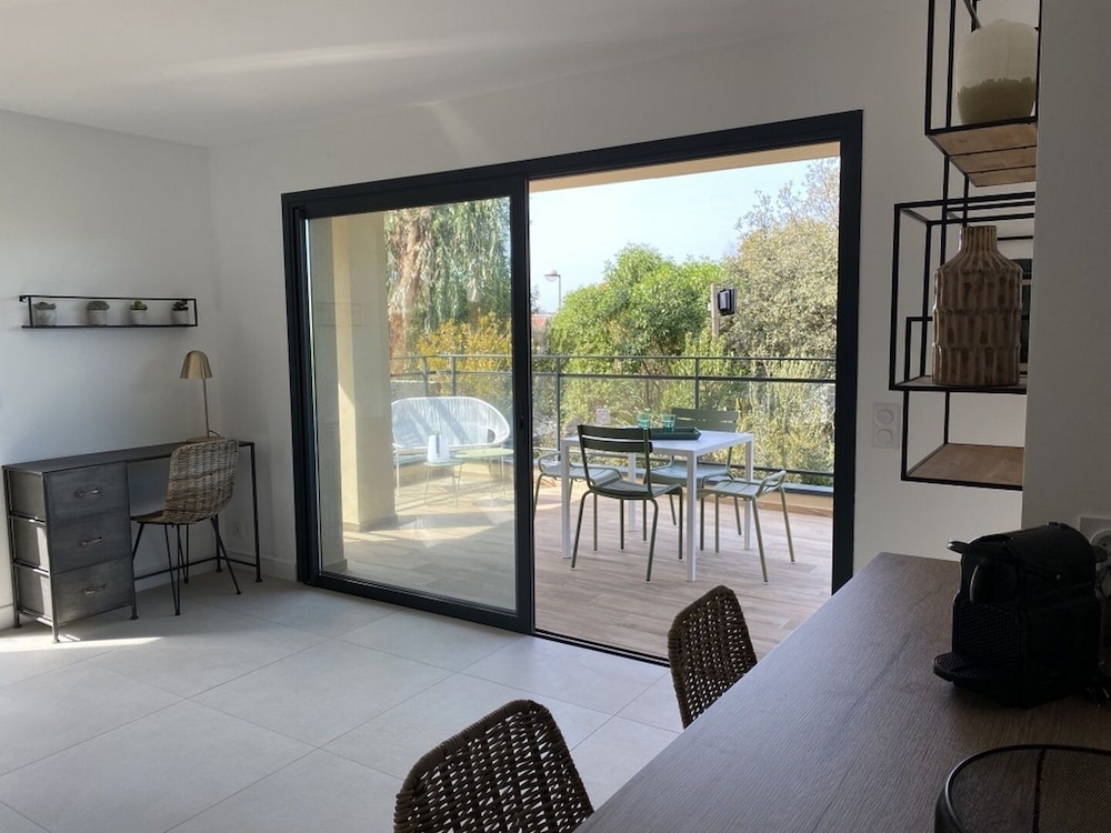 Superior Apartment photo 3