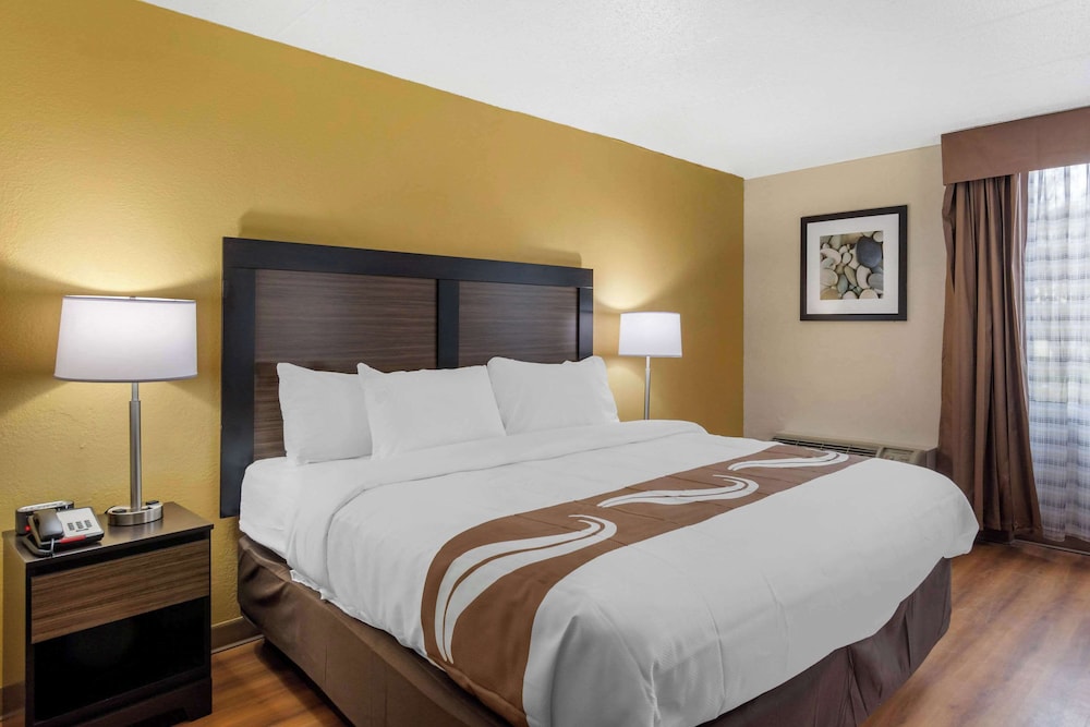 Standard Room, 1 King Bed, Accessible, Non Smoking photo 1