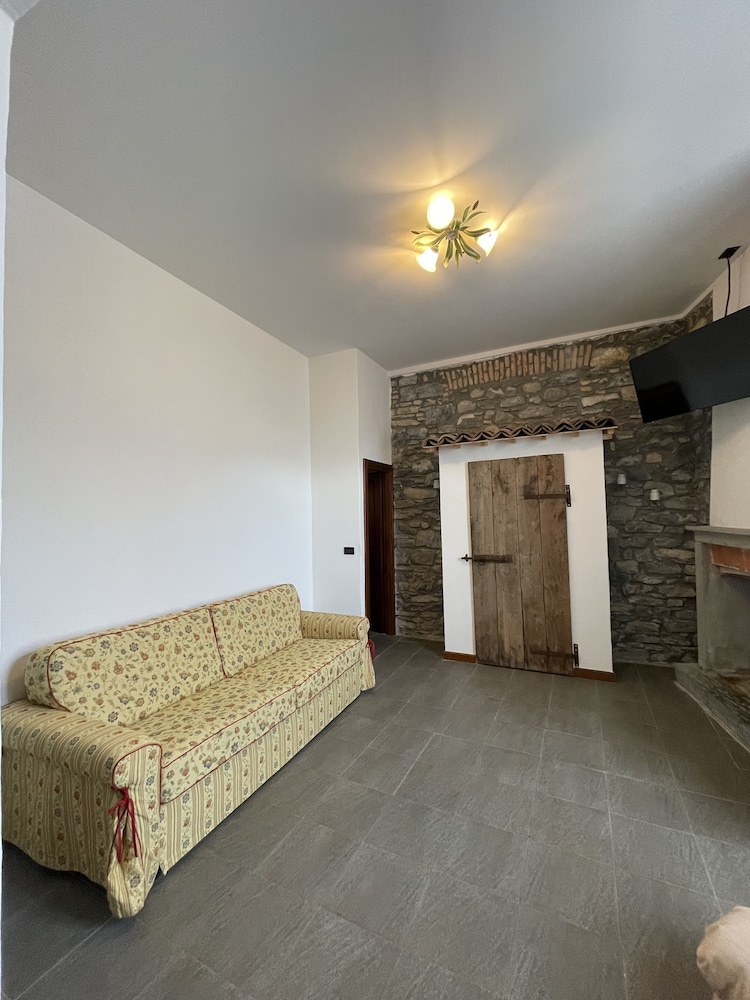 Suite, Terrace, Ground Floor