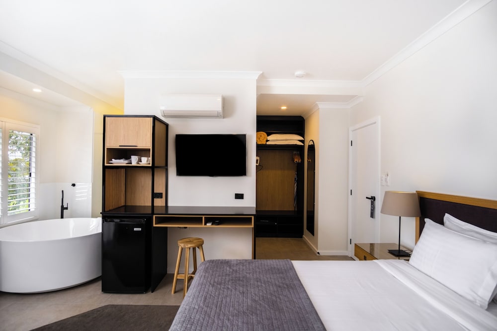 Ocean View Suite - Twin Bed