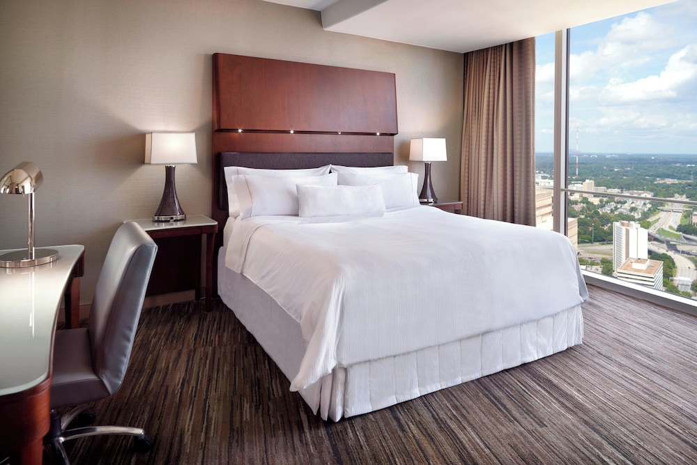 Executive Suite, 1 Bedroom - Photo 4