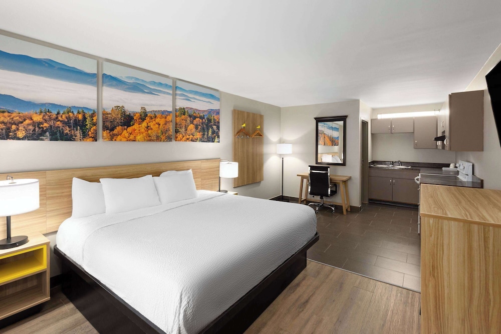 Room, 1 King Bed, Non Smoking (Efficiency) - Photo 1