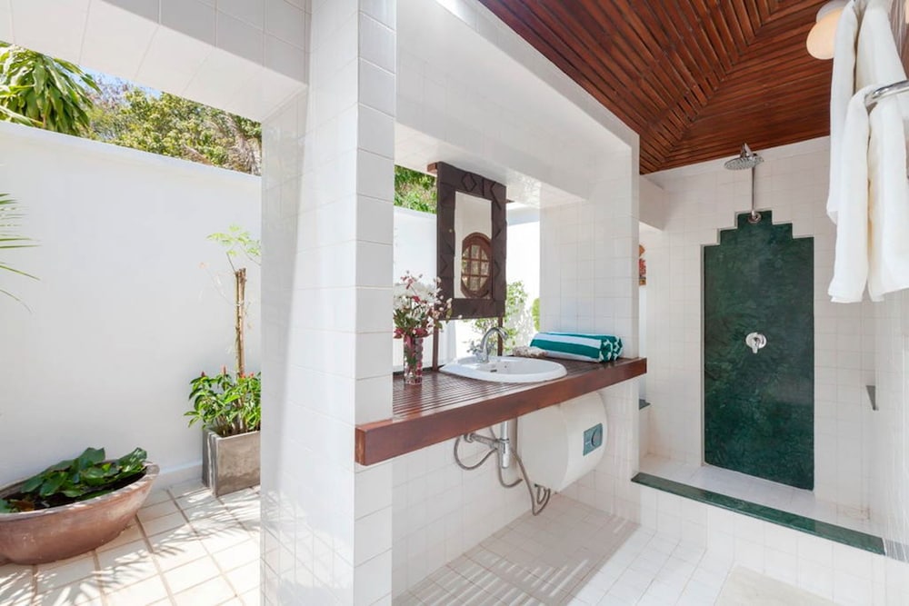 3 Bedrooms Villa photo 2
