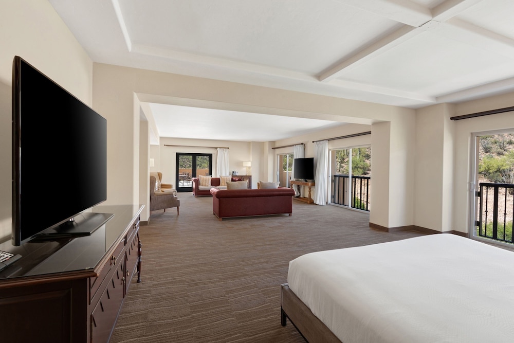 Suite, 1 King Bed, Terrace - Photo 1