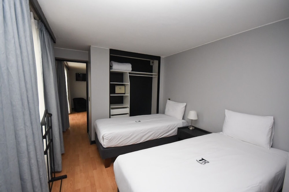 Superior Apartment, 2 Twin Beds - Photo 1