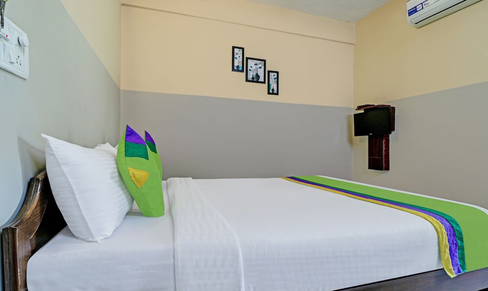 Standard Room photo 2