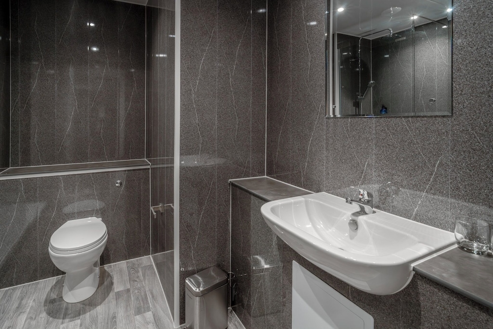 Executive Twin Room - Photo 2