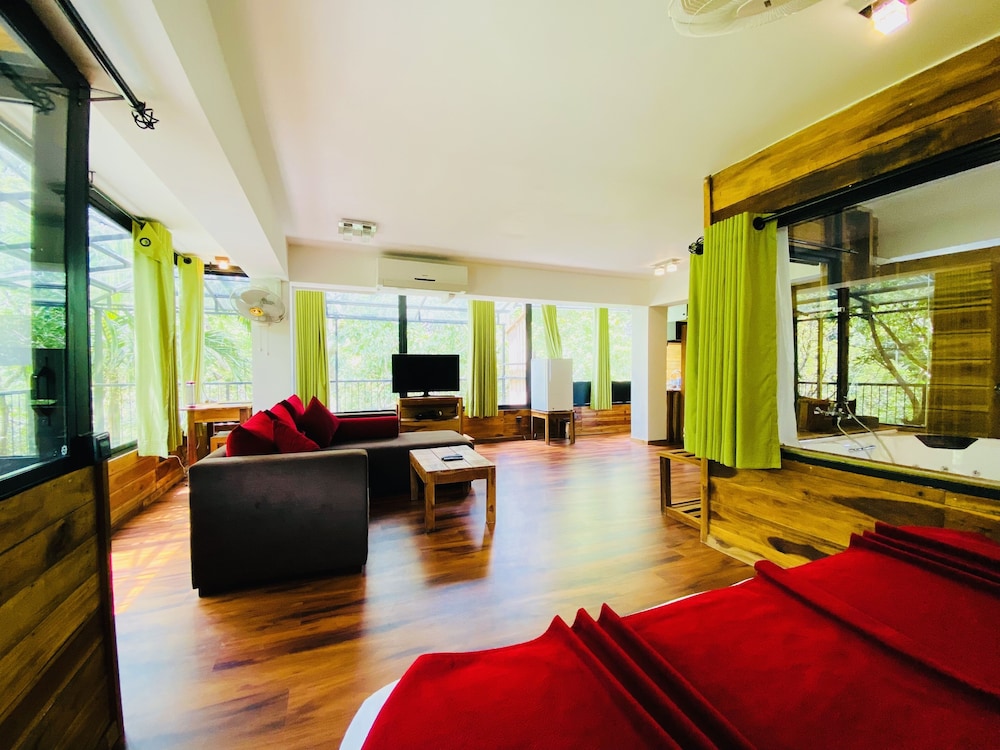 Rivertop Suite photo 3