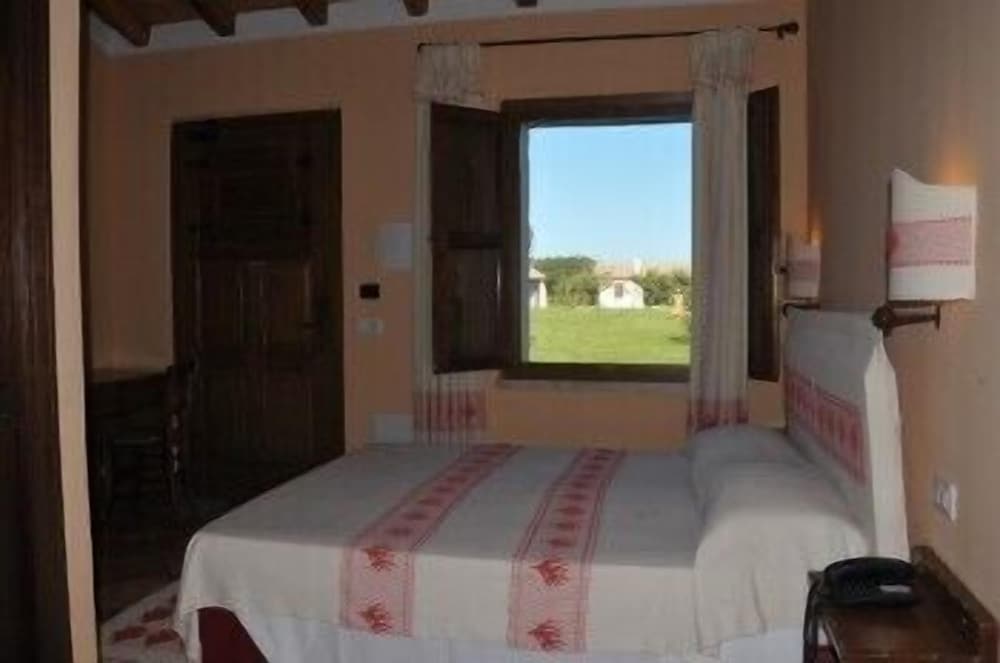 Standard Double or Twin Room - Photo 1