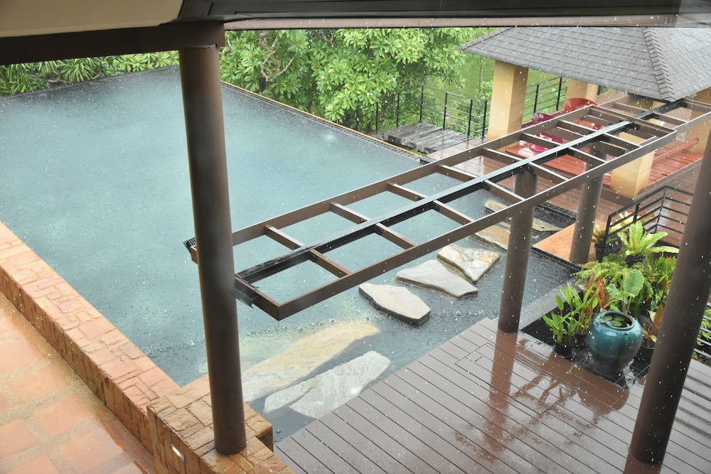 8 Bedrooms Pool Villa photo 3