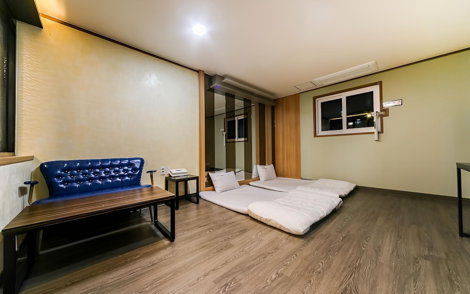 Room (Ondol (Netflix viewing/spacious room/) photo 1