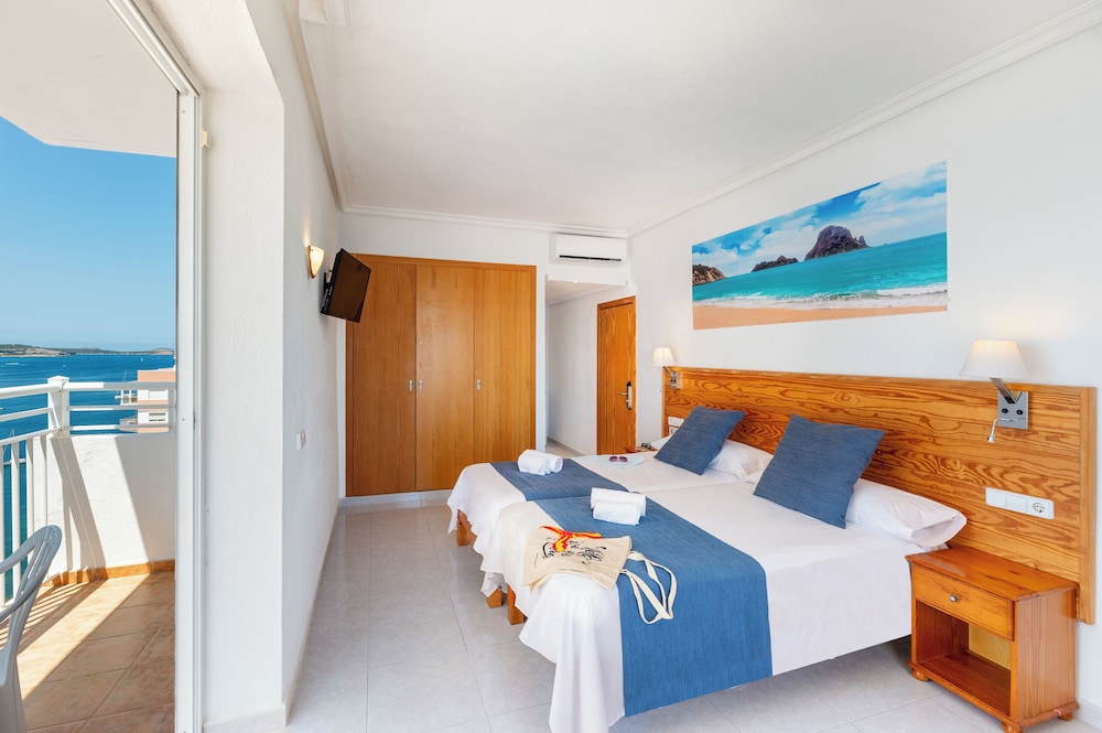Twin Room, Sea View - Photo 3