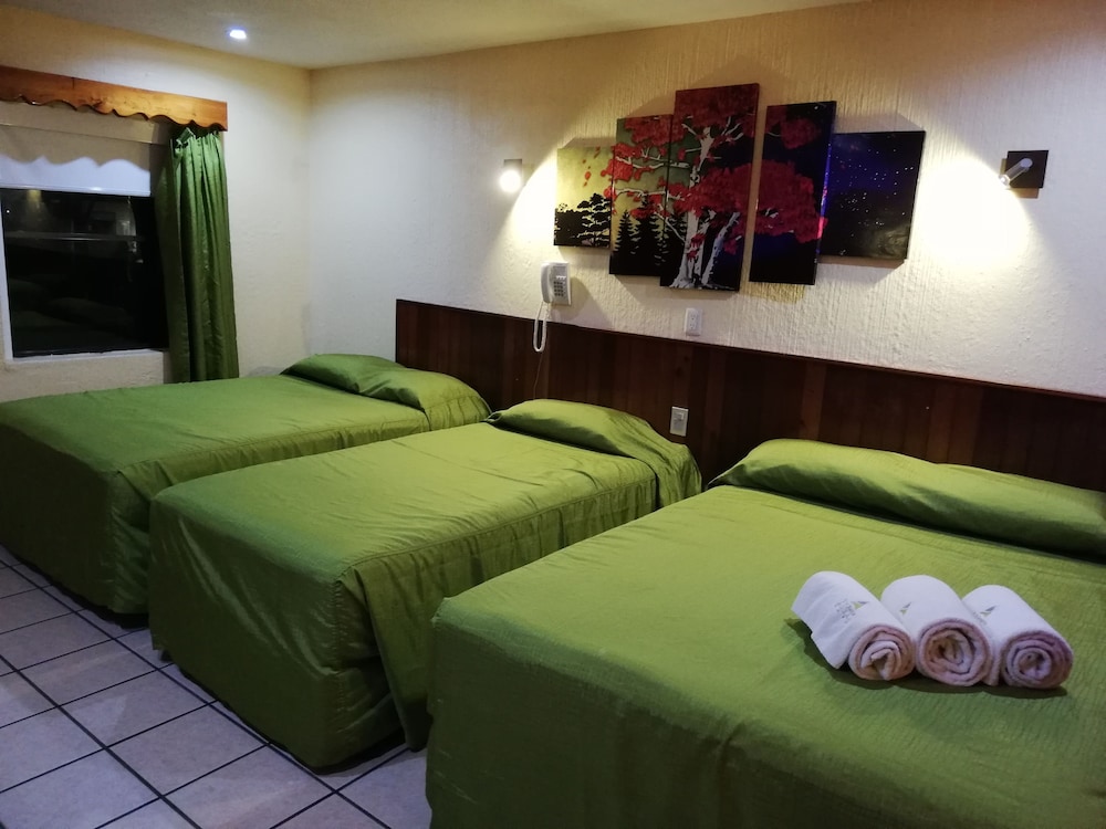 Standard Triple Room - Photo 1
