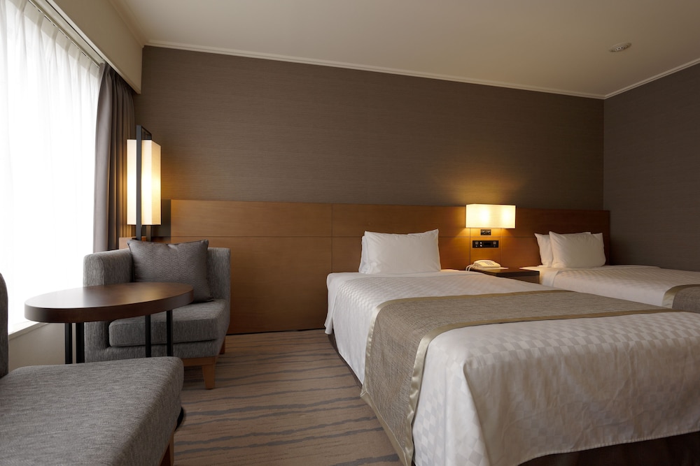 Superior Twin Room, Non Smoking - Photo 8