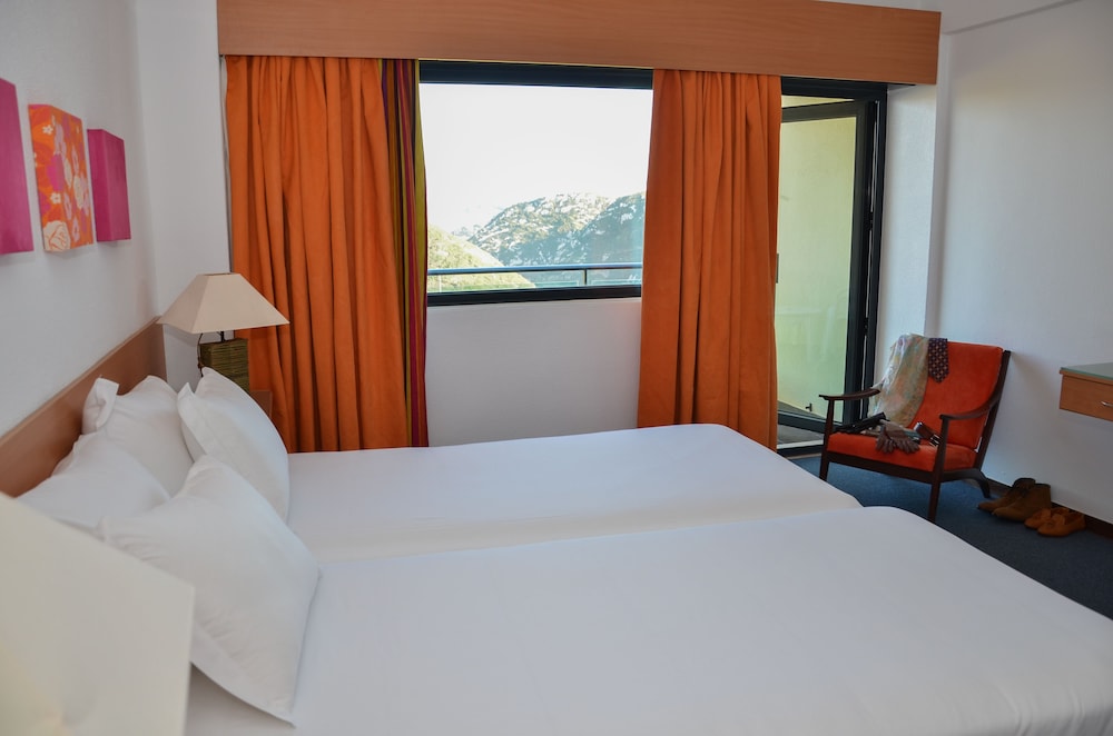 Twin Room, Mountain View - Photo 1