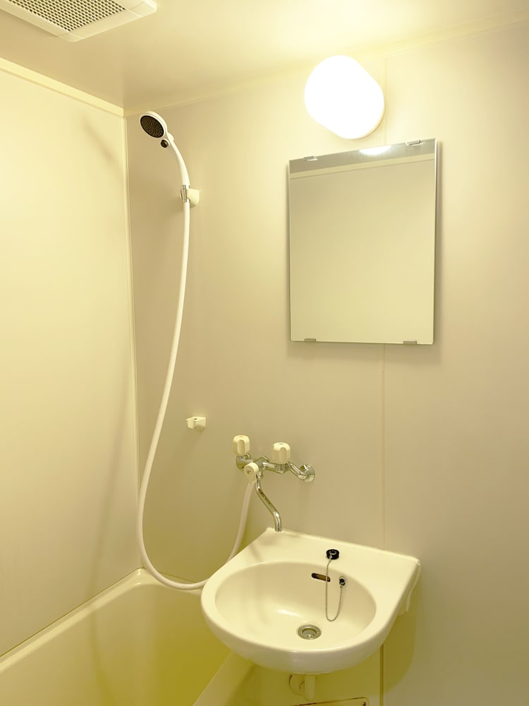 Apartment 202 photo 2