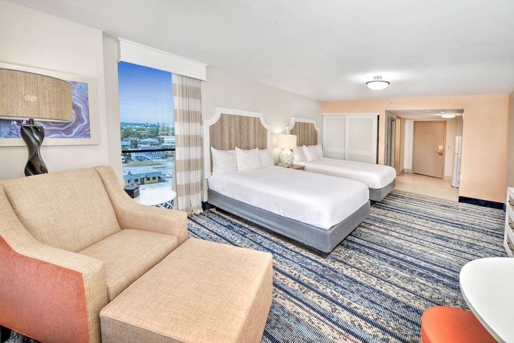Standard Room, 2 Queen Beds, Kitchen photo 2