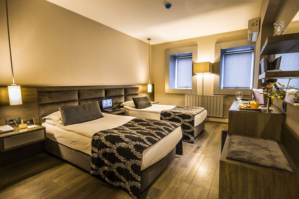 Honeymoon Suite, 2 Bedrooms photo 2