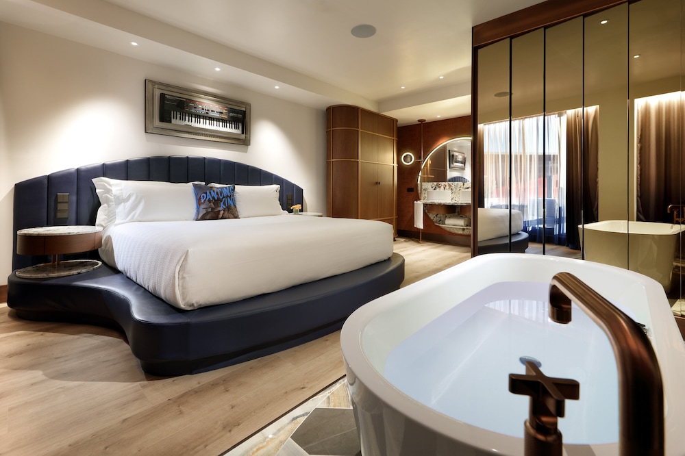 Rock Star Suite - Photo 1