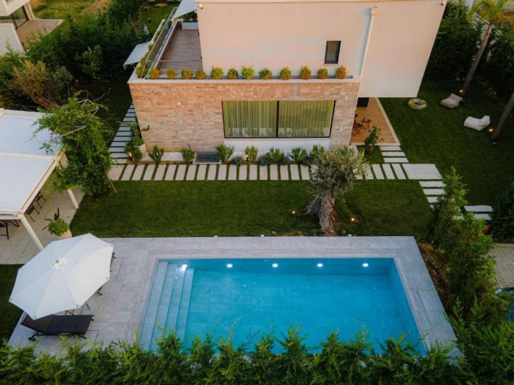 House photo 2