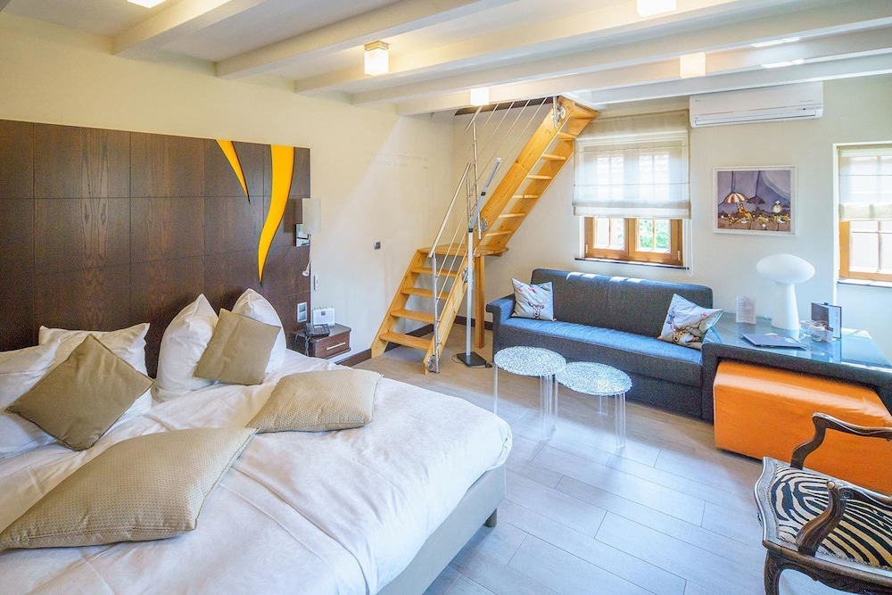 Family Duplex, Sauna