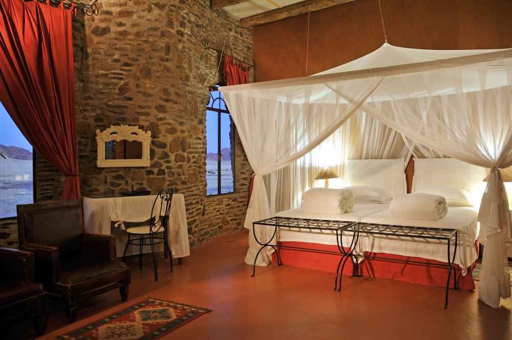 Room (Oasis) - Photo 1
