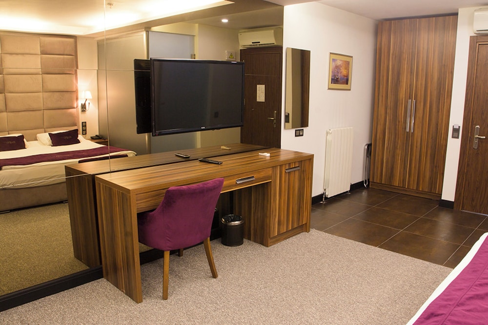 Suit Oda photo 2