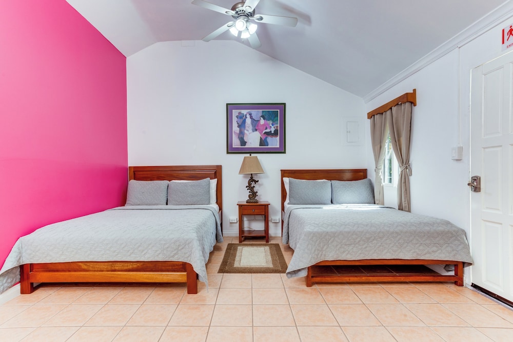 Standard Room, Multiple Beds, Non Smoking
