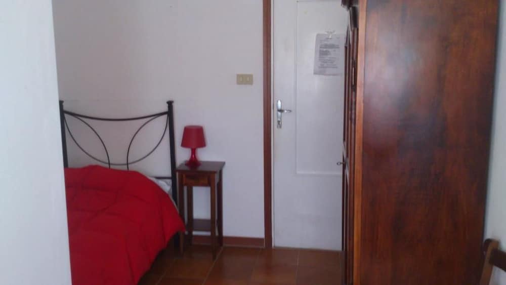 Single Room photo 1