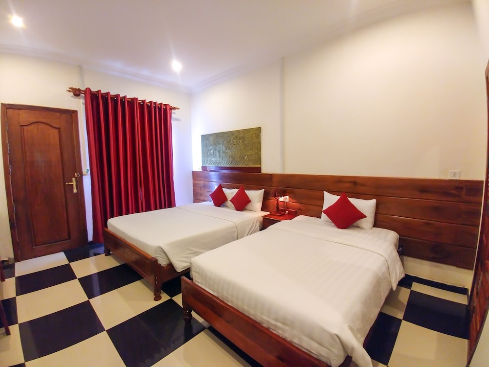 Deluxe Triple Room No Breakfast