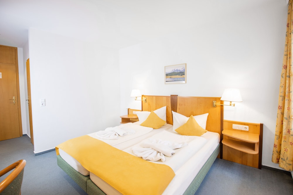 Standard Double Room photo 2