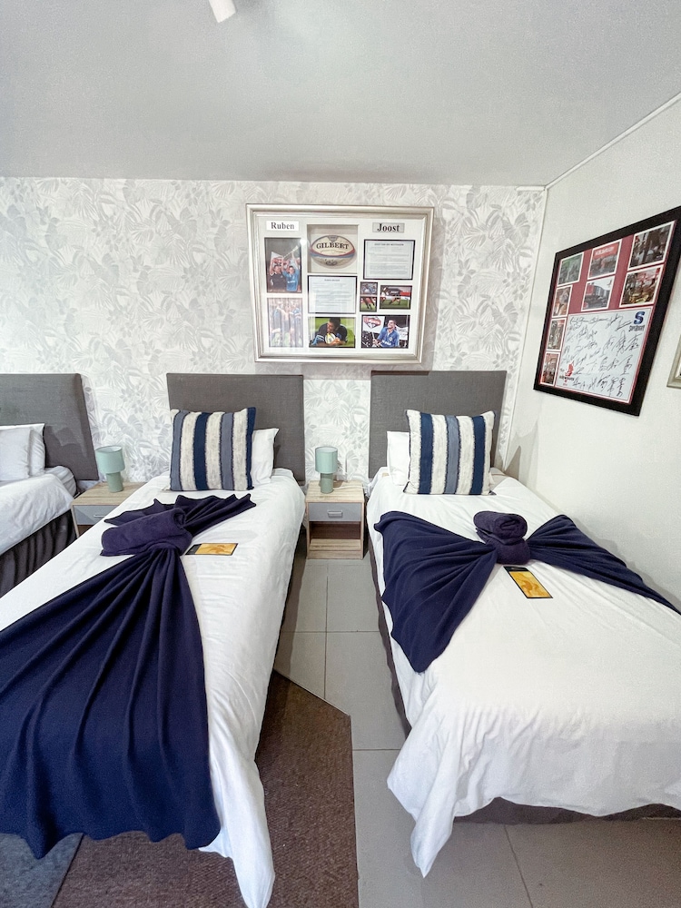 Family Quadruple Room photo 2