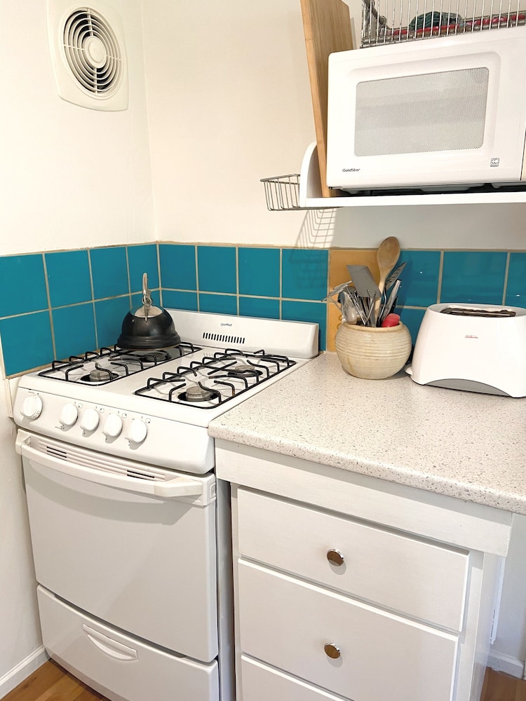 Cottage, 1 Queen Bed, Kitchen, Garden View, photo 6