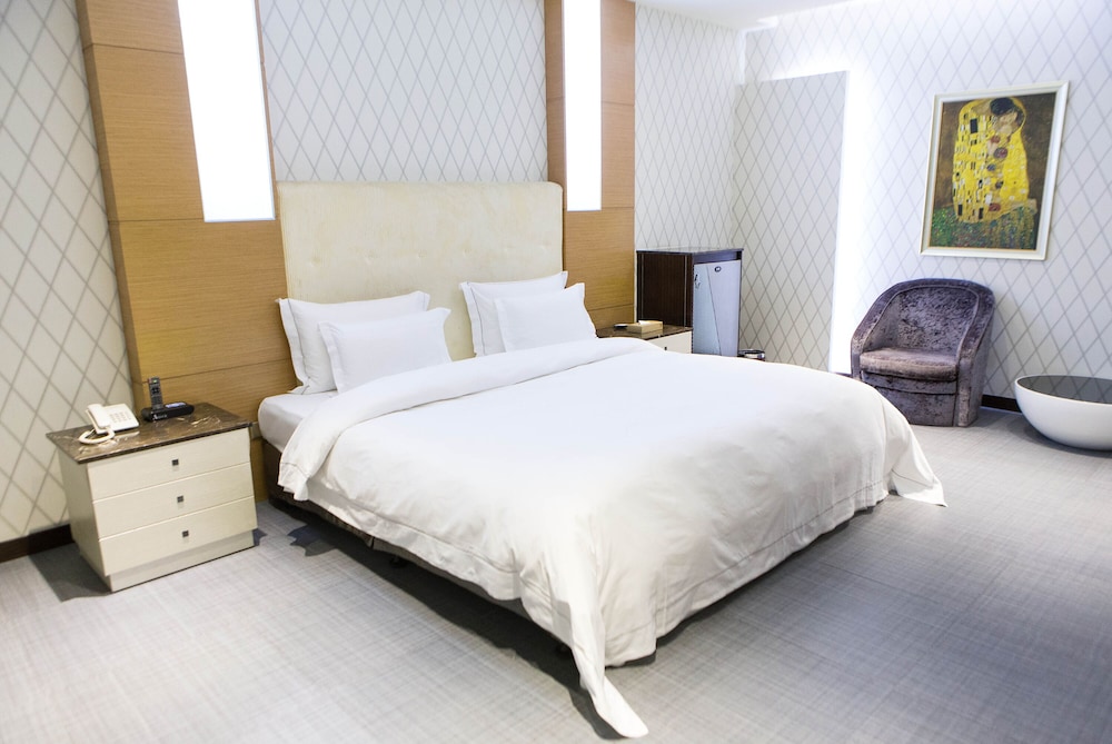 Standard Suite (Check in time starts from 6pm) photo 3
