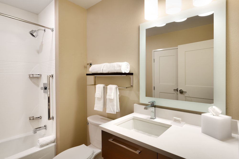 Suite, 1 Bedroom - Photo 9