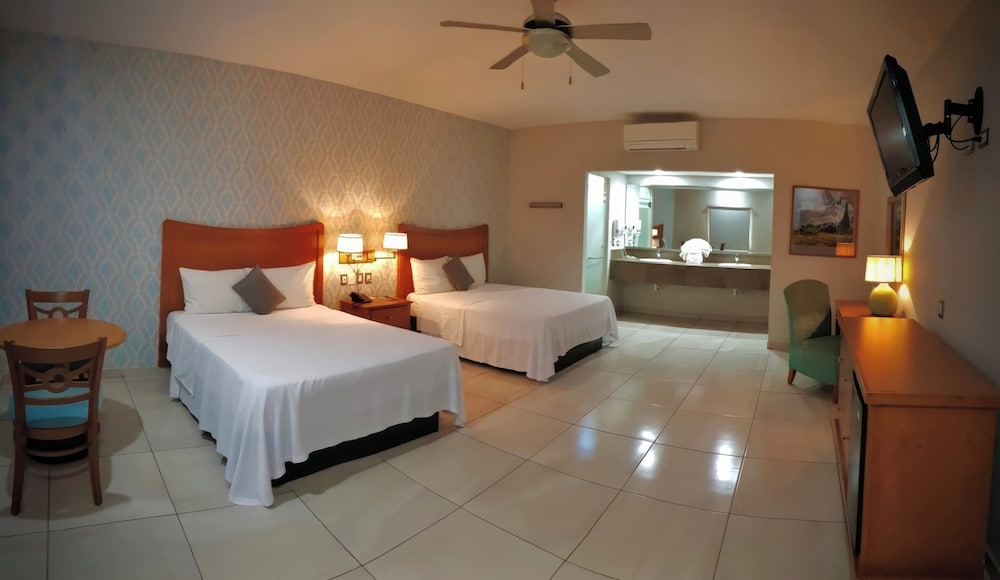 Deluxe Double Room, 2 Queen Beds
