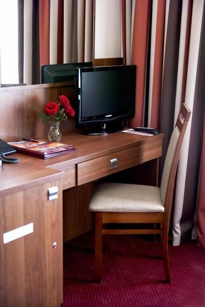 Business Double Room - Photo 4